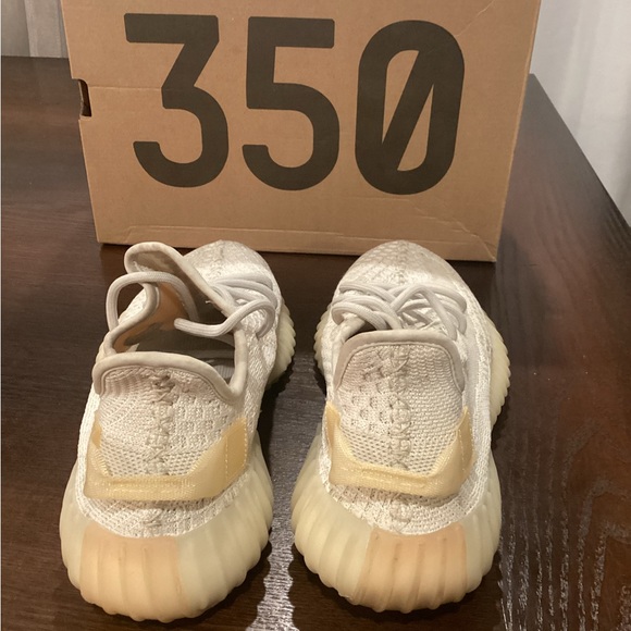 Adidas YEEZY BOOST 350 V2 Light - Picture 7 of 12